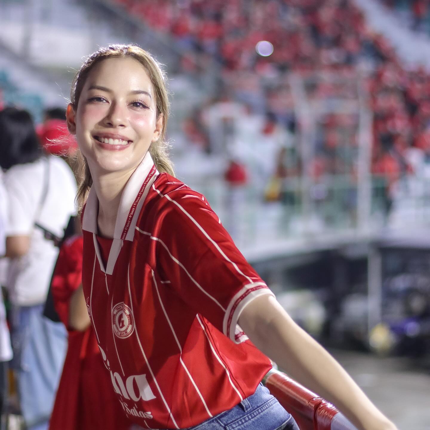 จีน่า - ญีนา ซาลาส