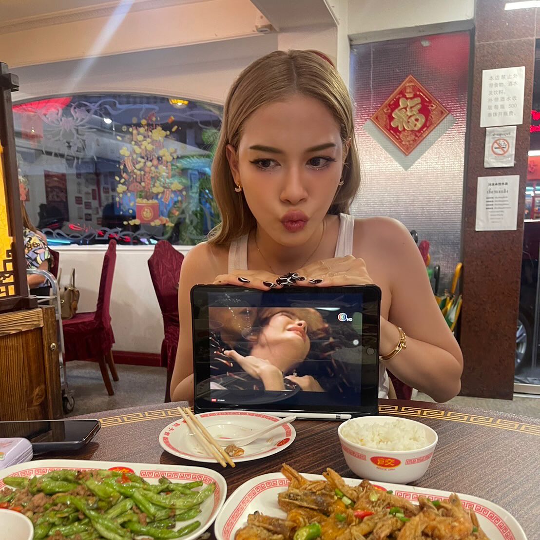 จีน่า - ญีนา ซาลาส