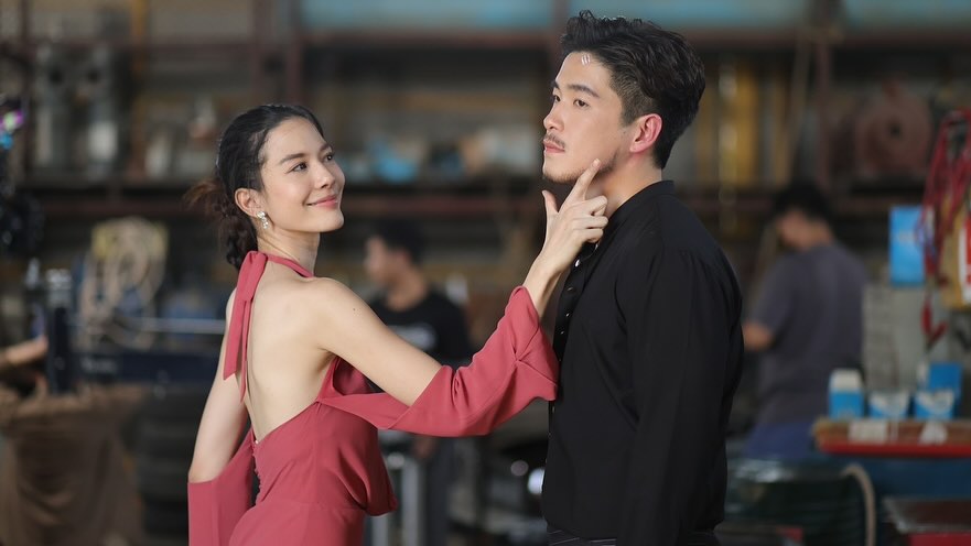 จีน่า - ญีนา ซาลาส