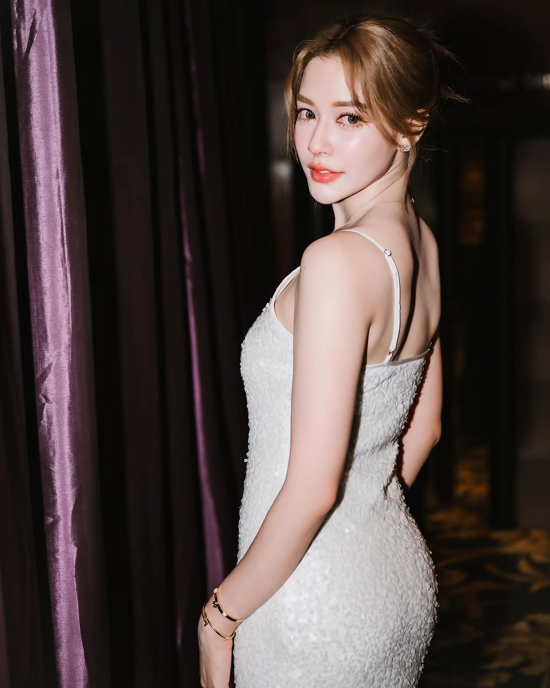 จีน่า - ญีนา ซาลาส