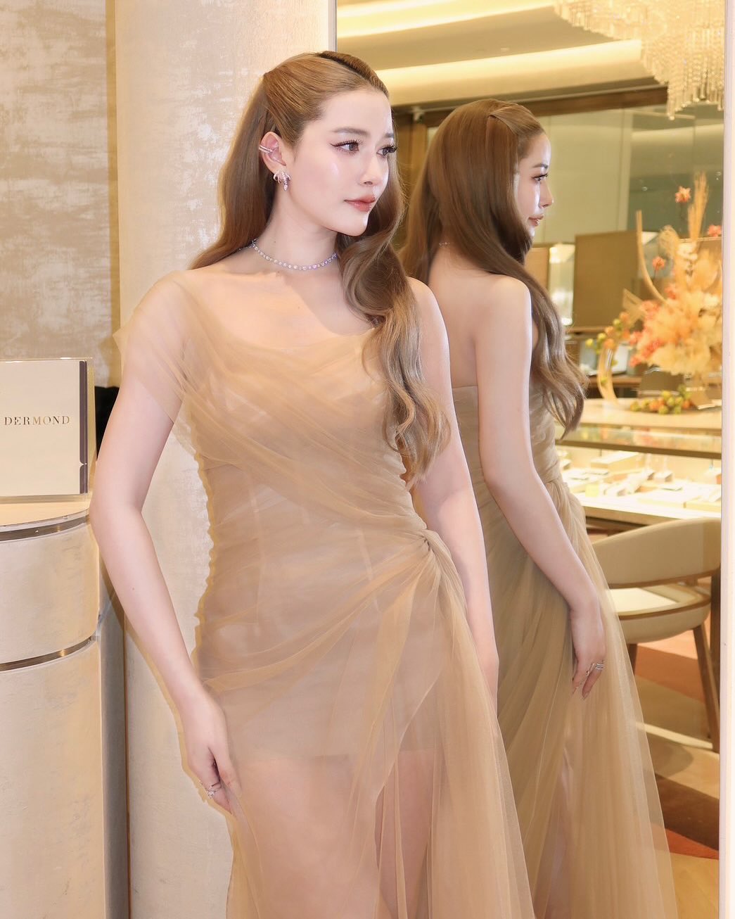 จีน่า - ญีนา ซาลาส