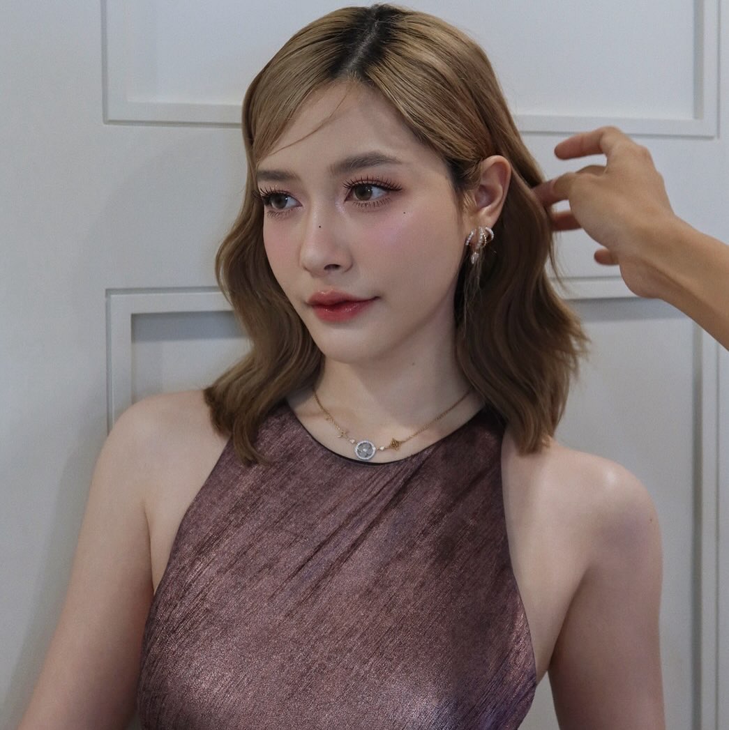 จีน่า - ญีนา ซาลาส