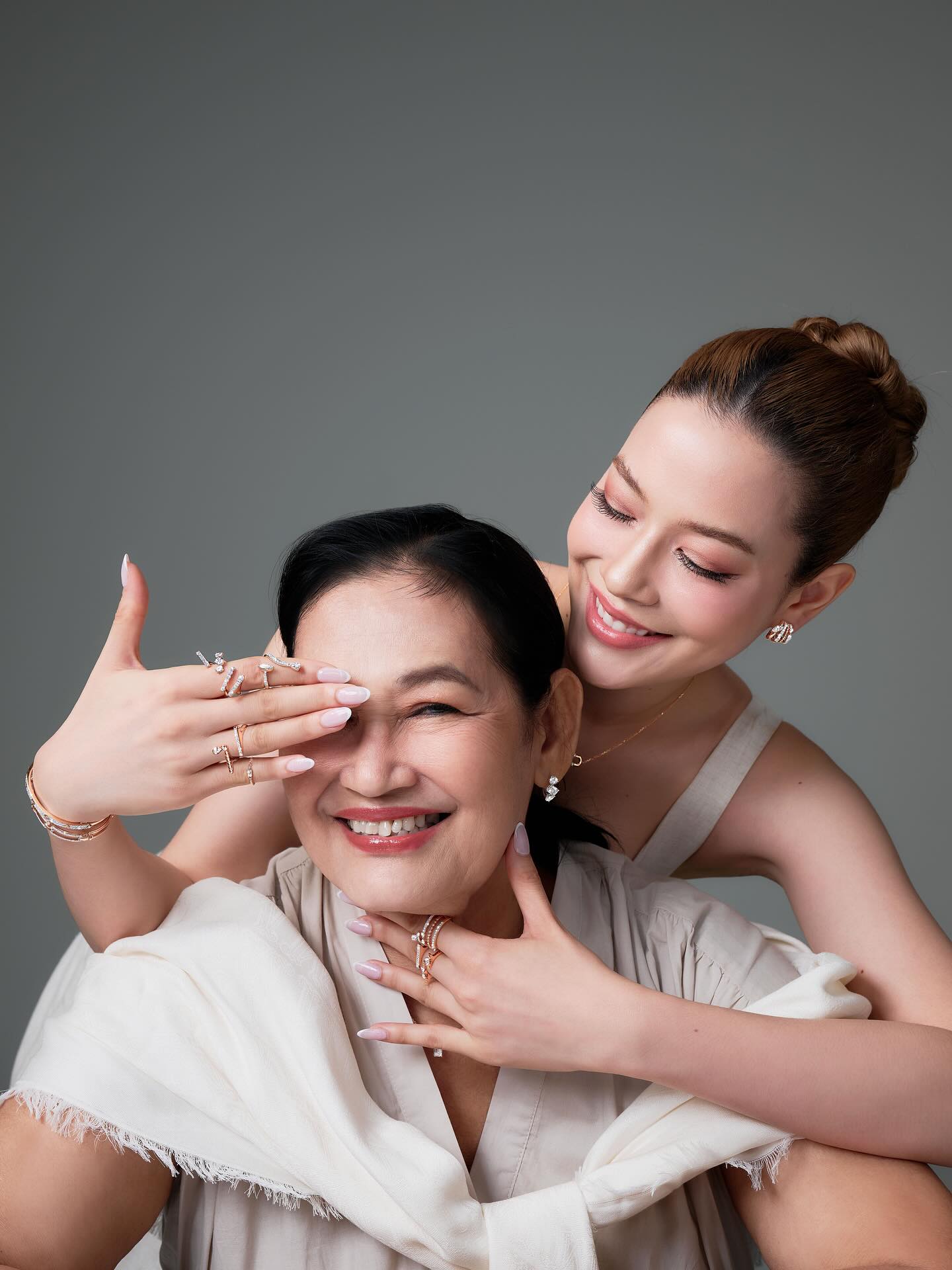 จีน่า - ญีนา ซาลาส