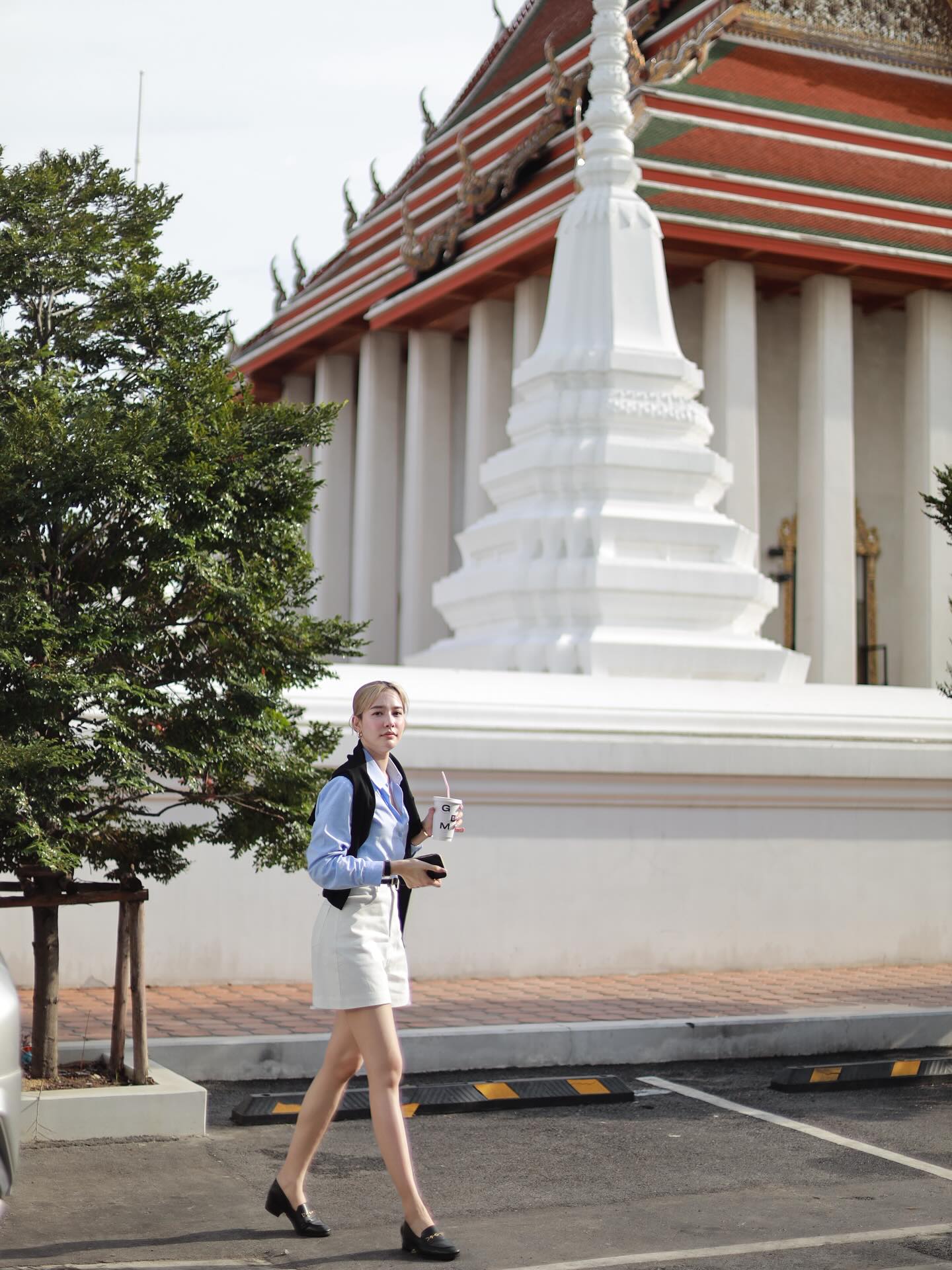 จีน่า - ญีนา ซาลาส