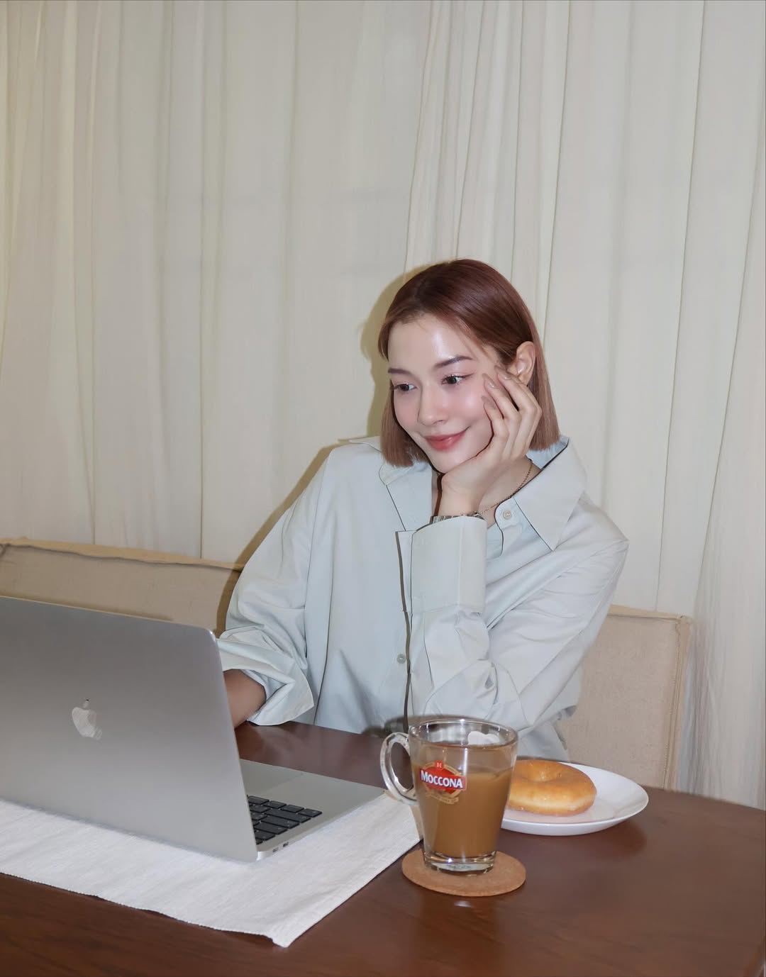 จีน่า - ญีนา ซาลาส
