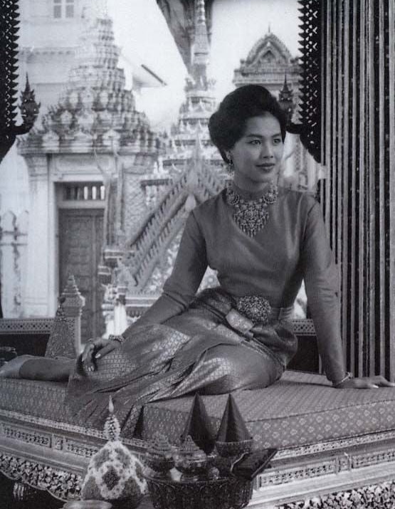 จีน่า - ญีนา ซาลาส