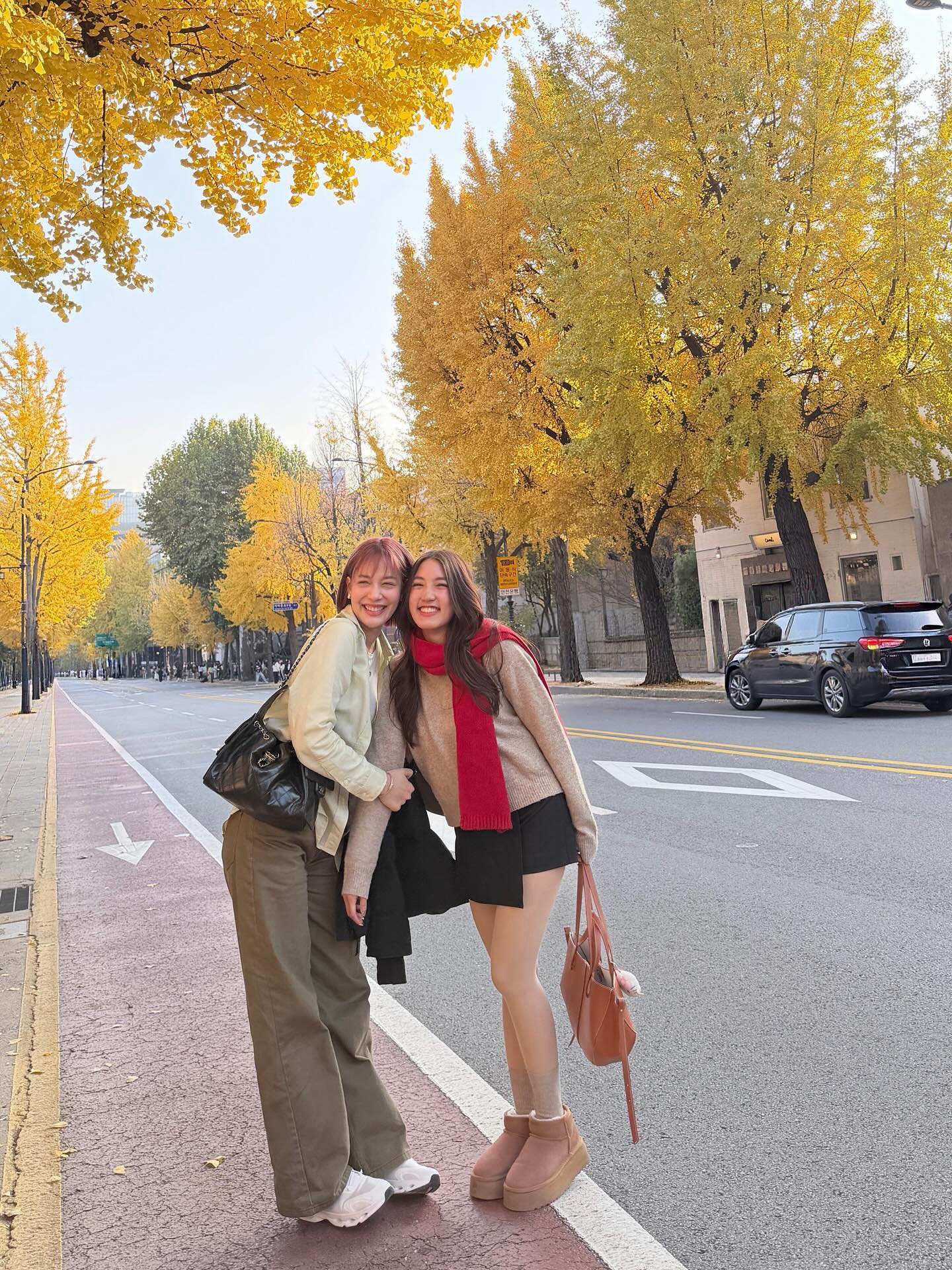 จีน่า - ญีนา ซาลาส