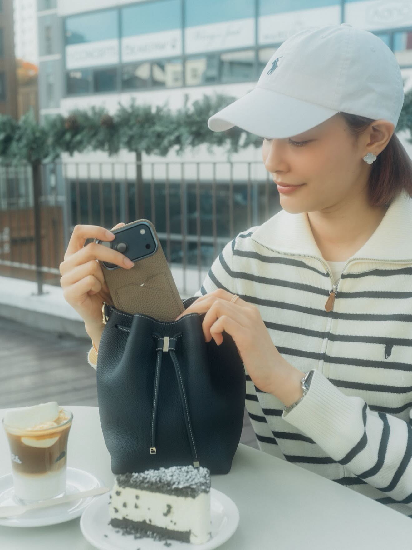 จีน่า - ญีนา ซาลาส