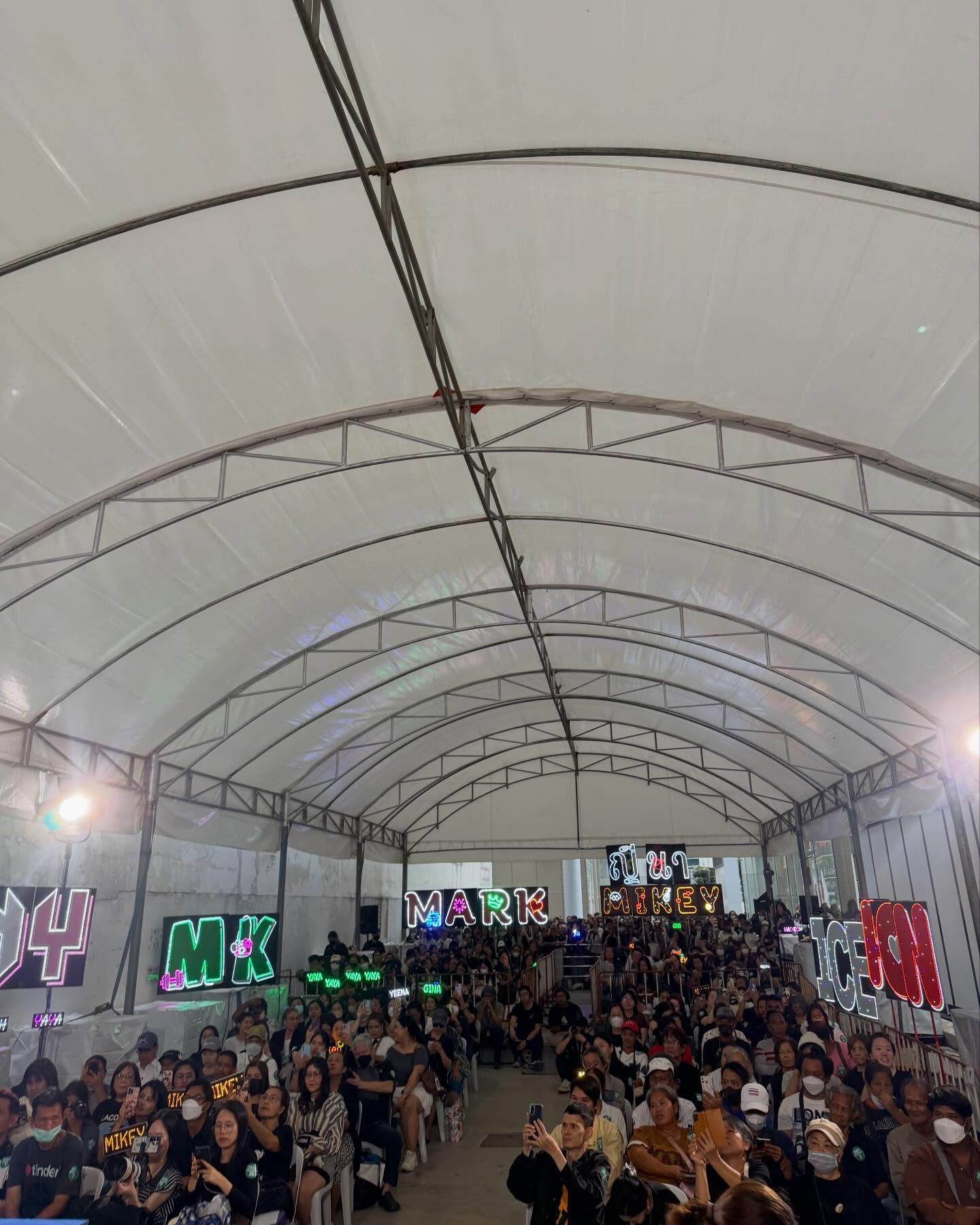 จีน่า - ญีนา ซาลาส