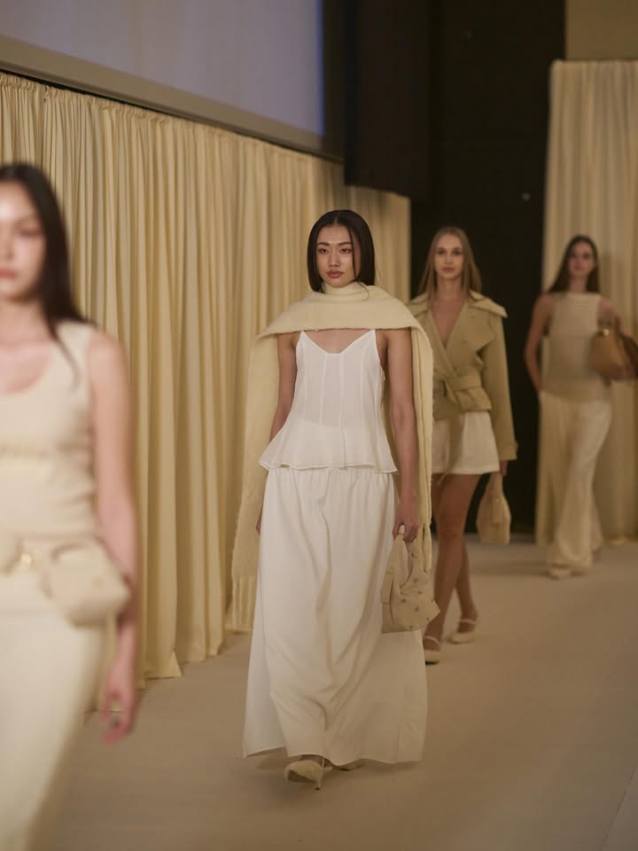 จีน่า - ญีนา ซาลาส