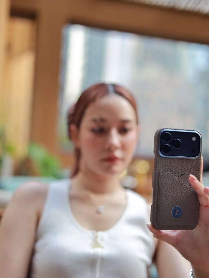 จีน่า - ญีนา ซาลาส