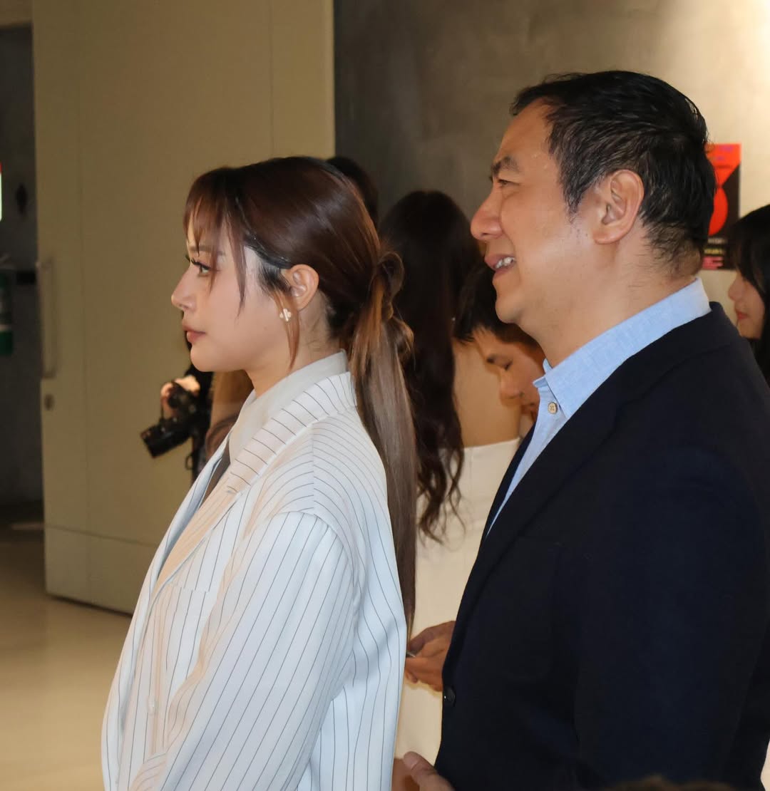 จีน่า - ญีนา ซาลาส