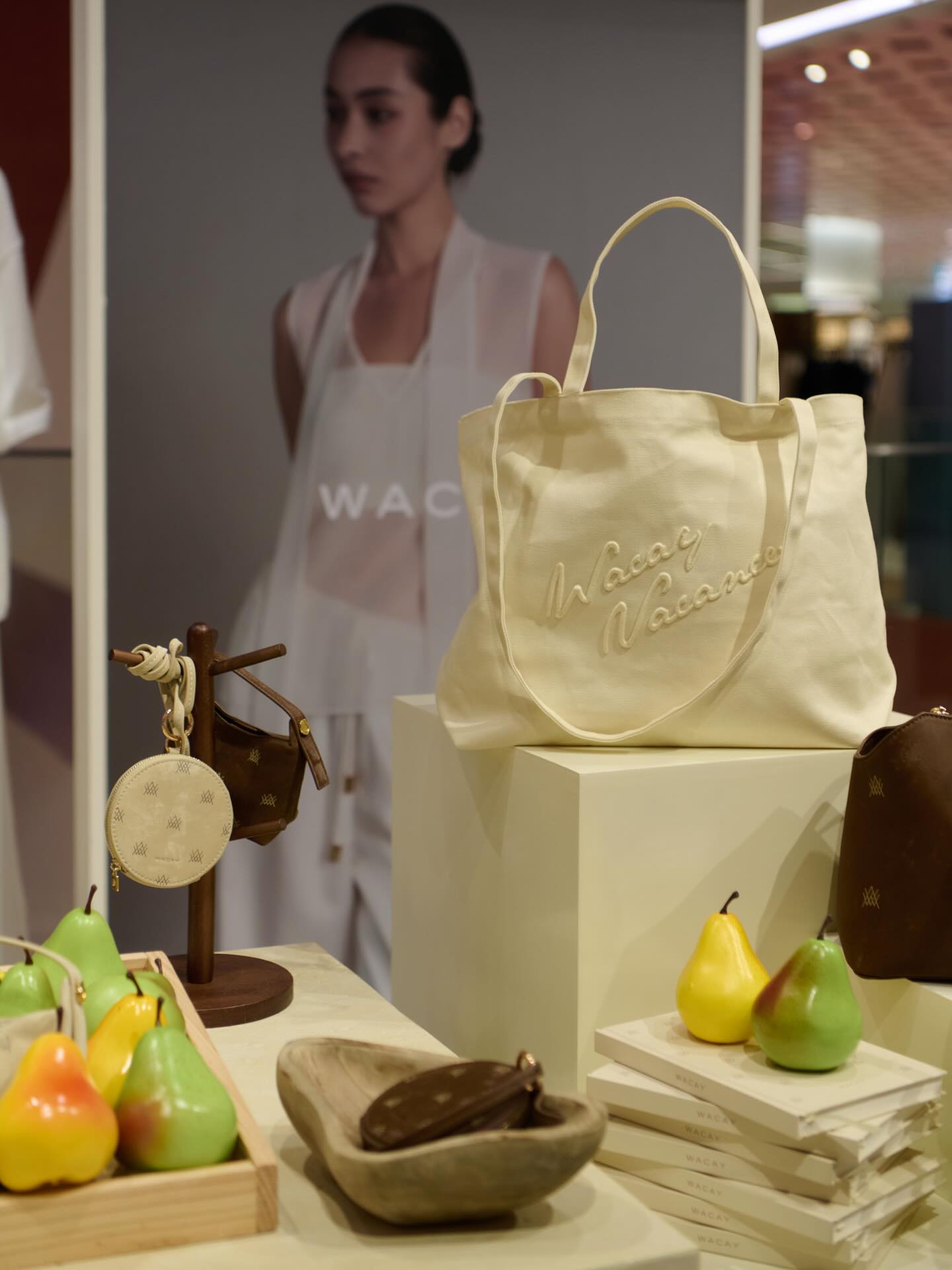 จีน่า - ญีนา ซาลาส