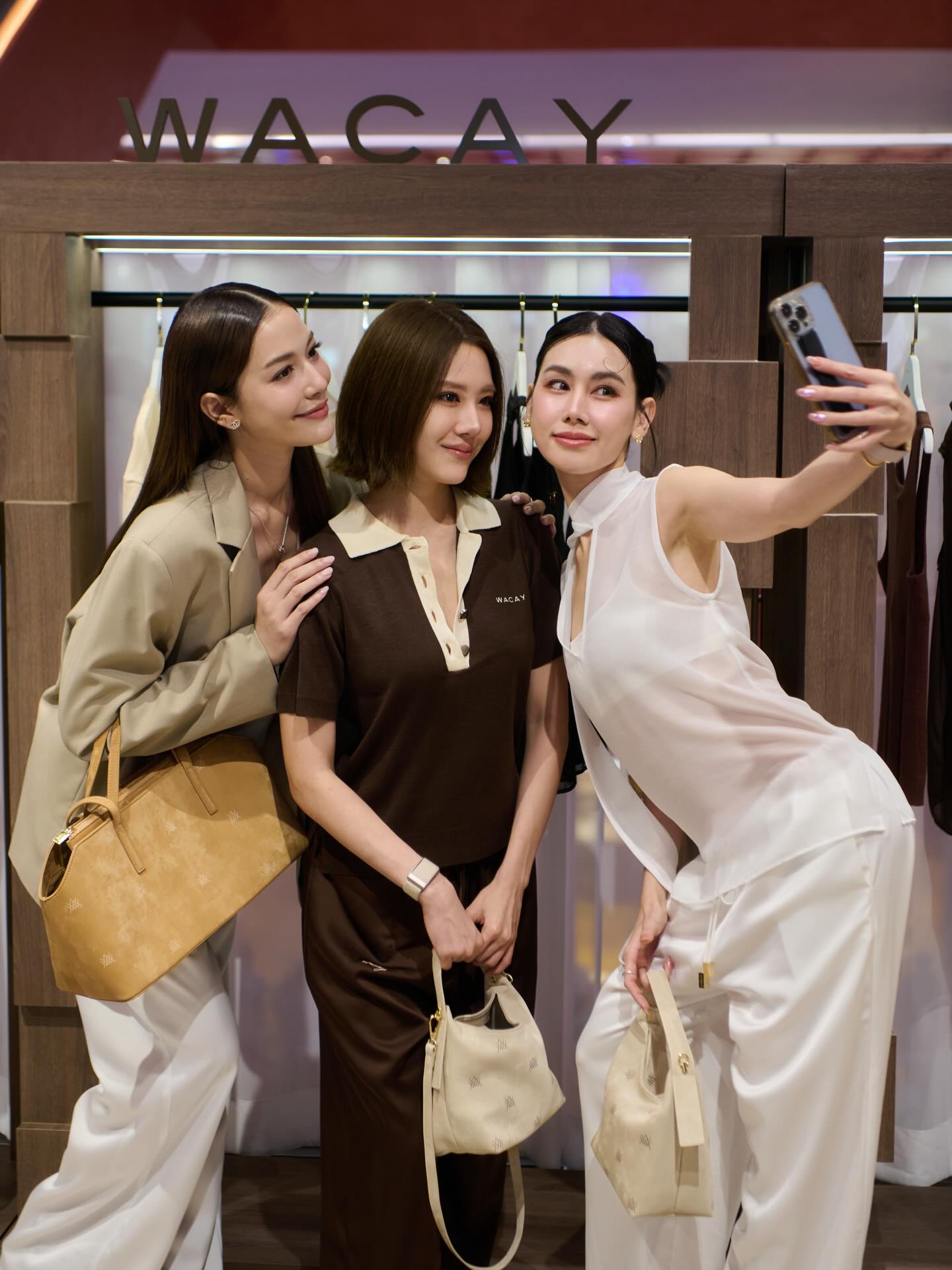 จีน่า - ญีนา ซาลาส