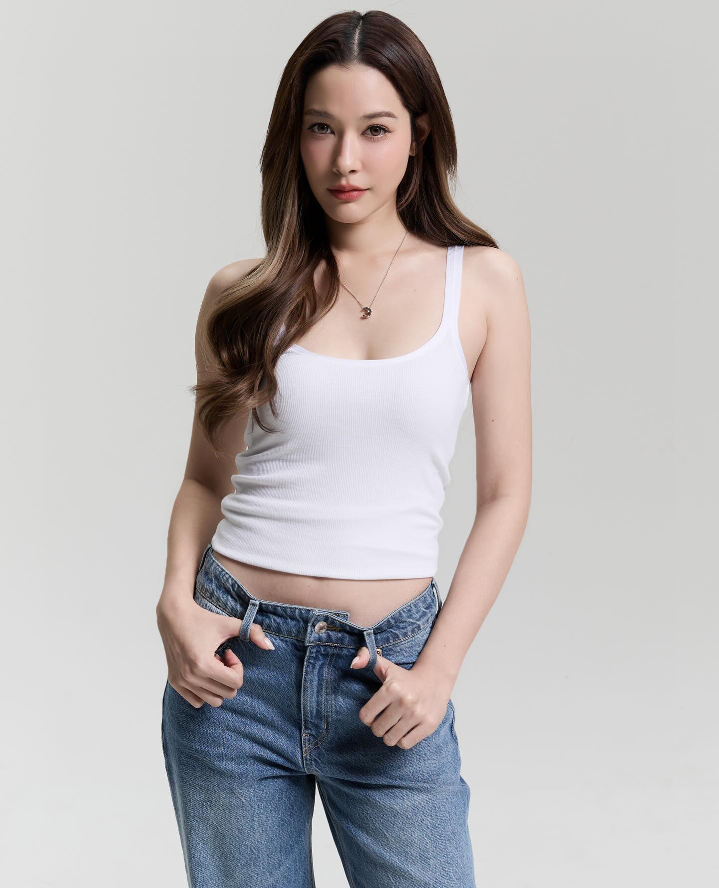 จีน่า - ญีนา ซาลาส