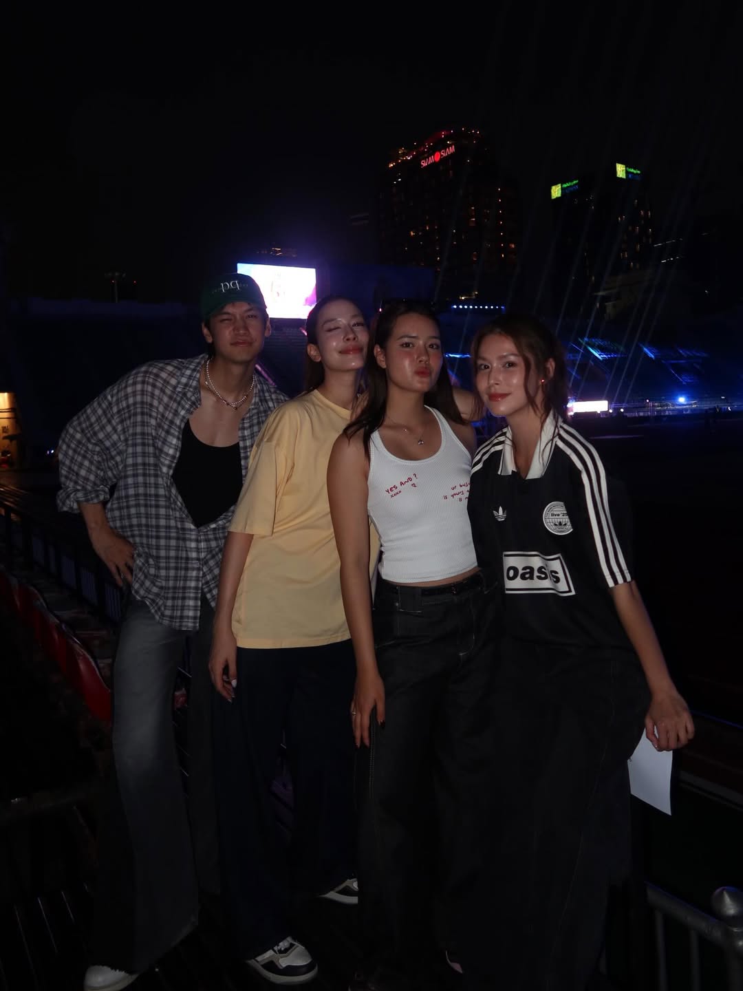 จีน่า - ญีนา ซาลาส