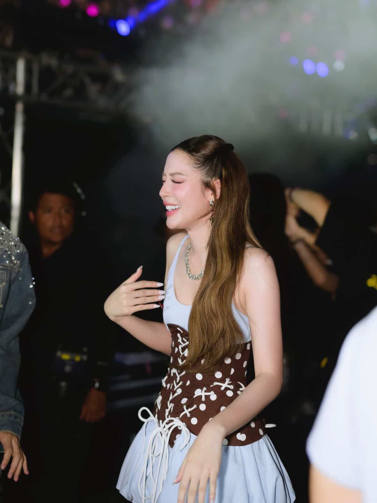 จีน่า - ญีนา ซาลาส