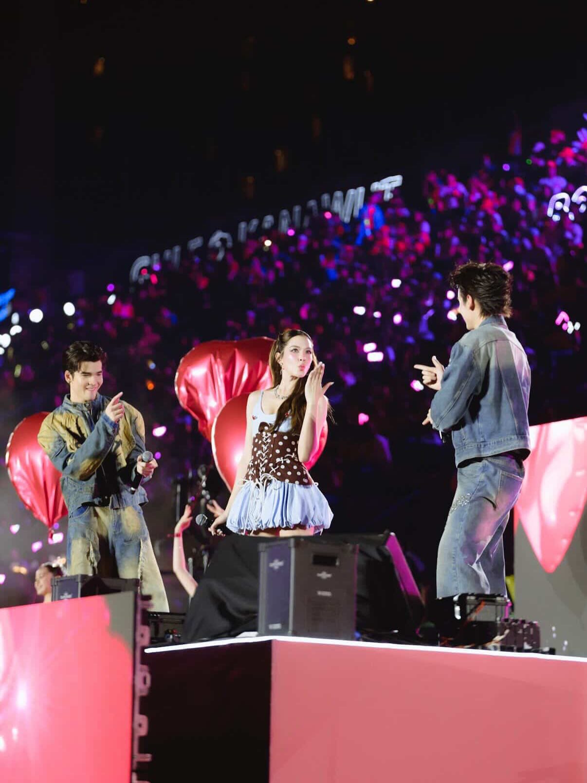 จีน่า - ญีนา ซาลาส