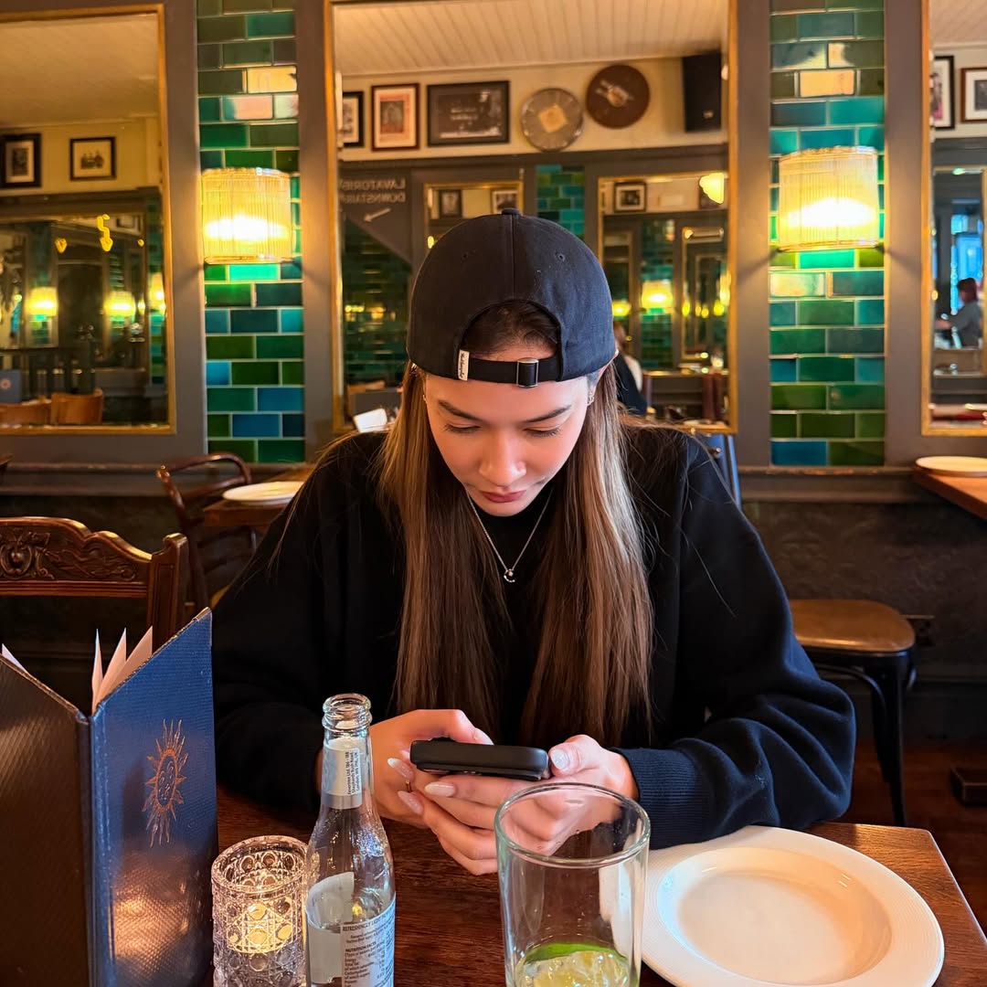 จีน่า - ญีนา ซาลาส