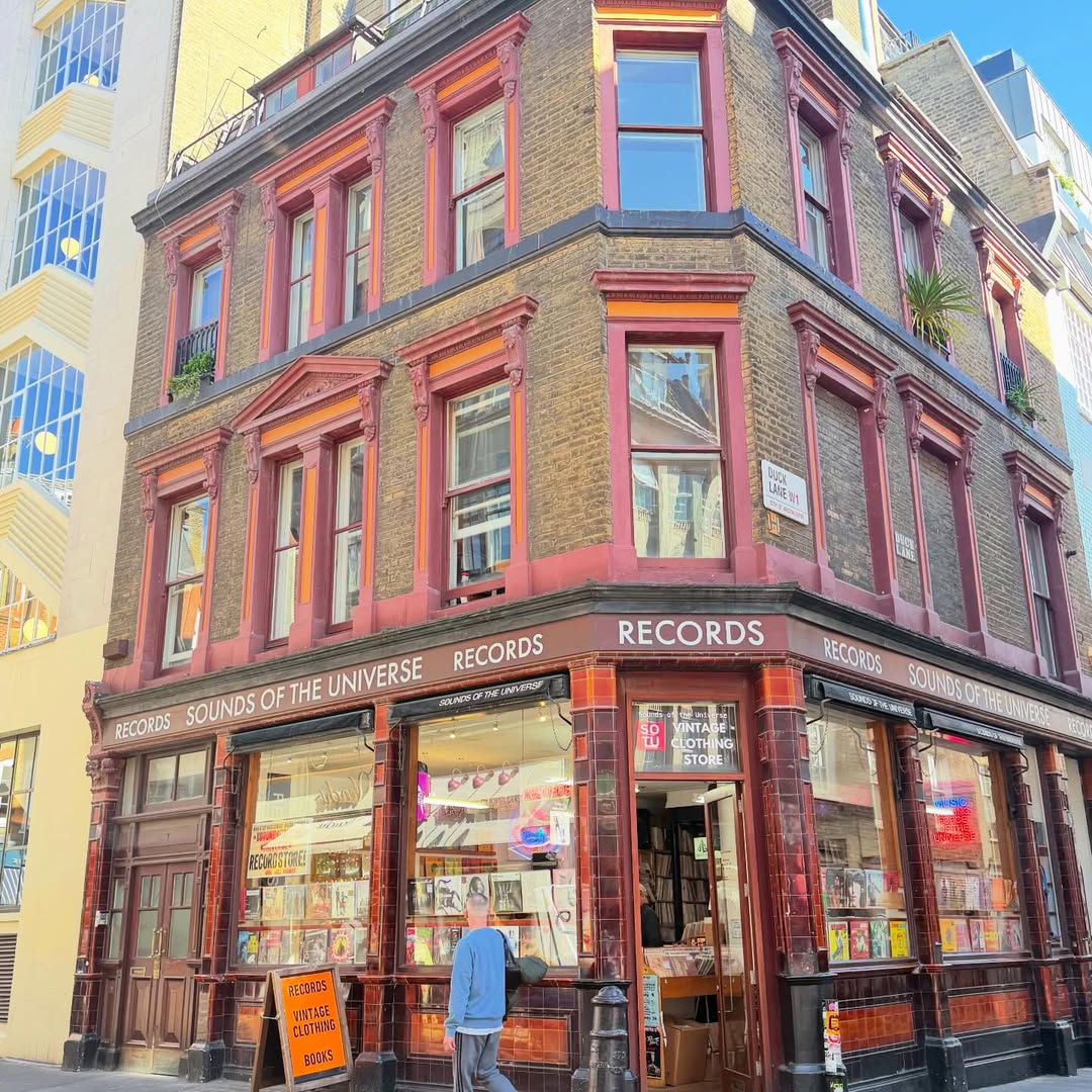 จีน่า - ญีนา ซาลาส