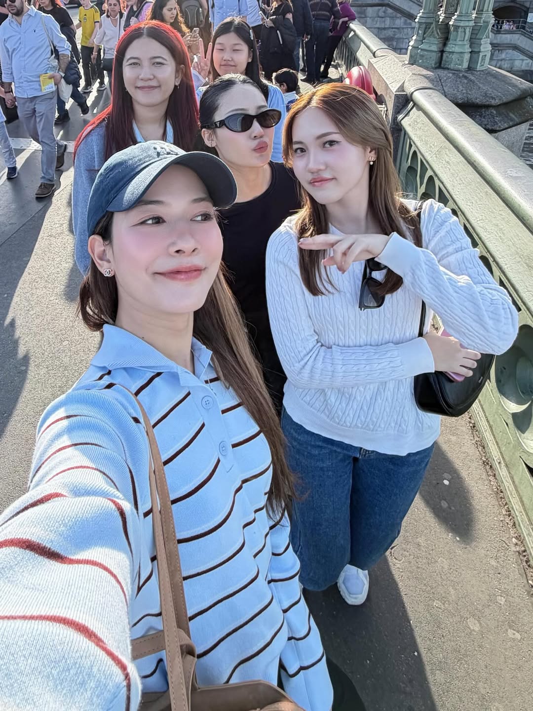 จีน่า - ญีนา ซาลาส