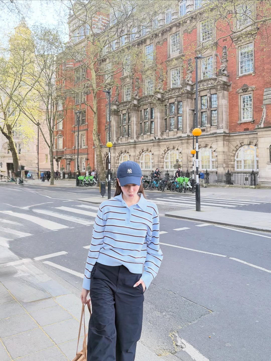 จีน่า - ญีนา ซาลาส