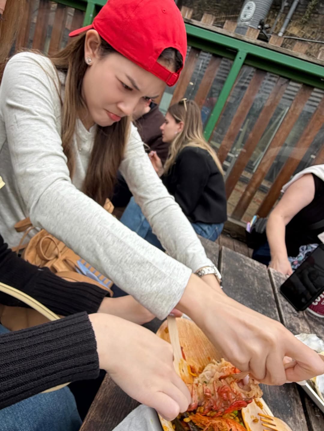 จีน่า - ญีนา ซาลาส