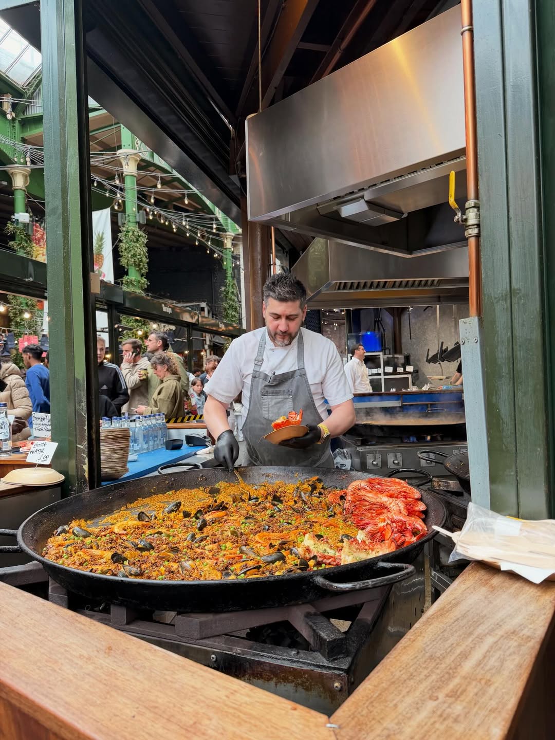 จีน่า - ญีนา ซาลาส