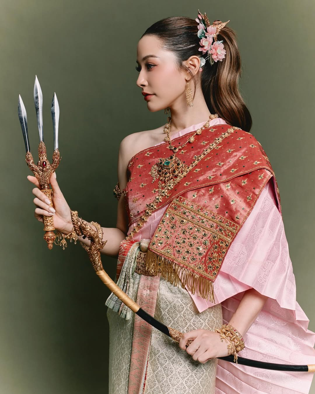 จีน่า - ญีนา ซาลาส