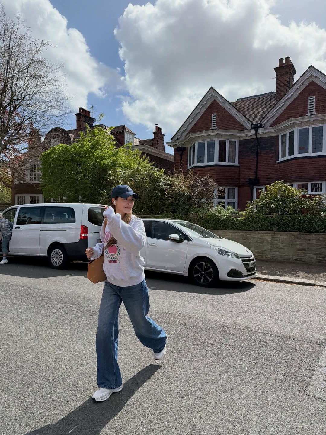 จีน่า - ญีนา ซาลาส