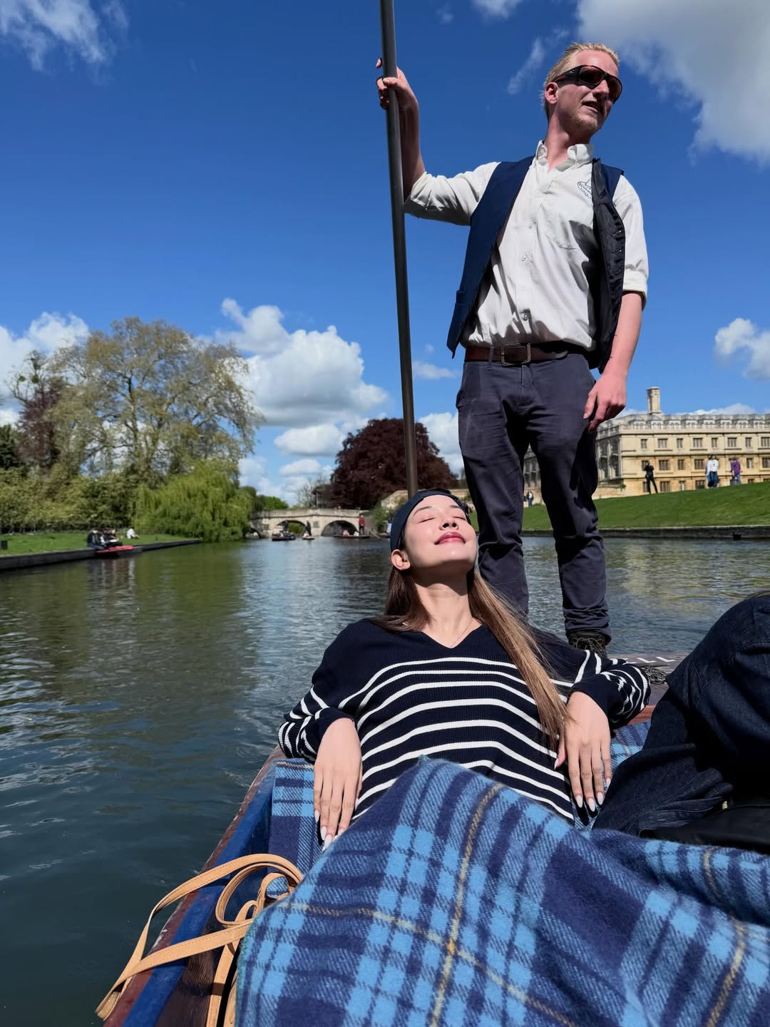 จีน่า - ญีนา ซาลาส