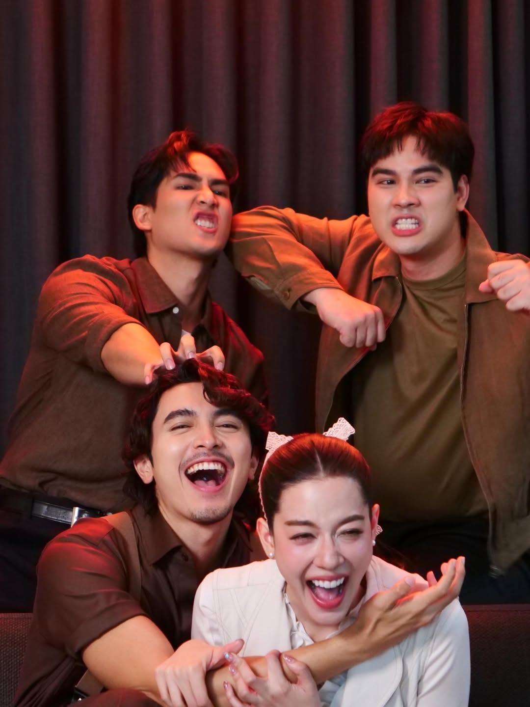 จีน่า - ญีนา ซาลาส
