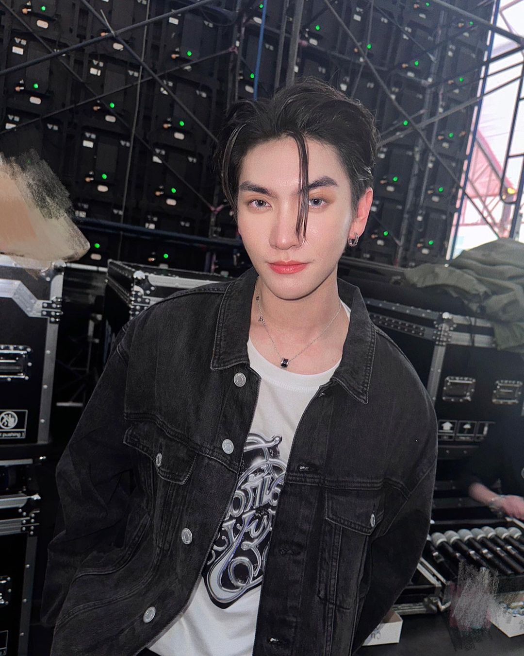 บอส - ชัยกมล เสริมส่งวิทยะ
