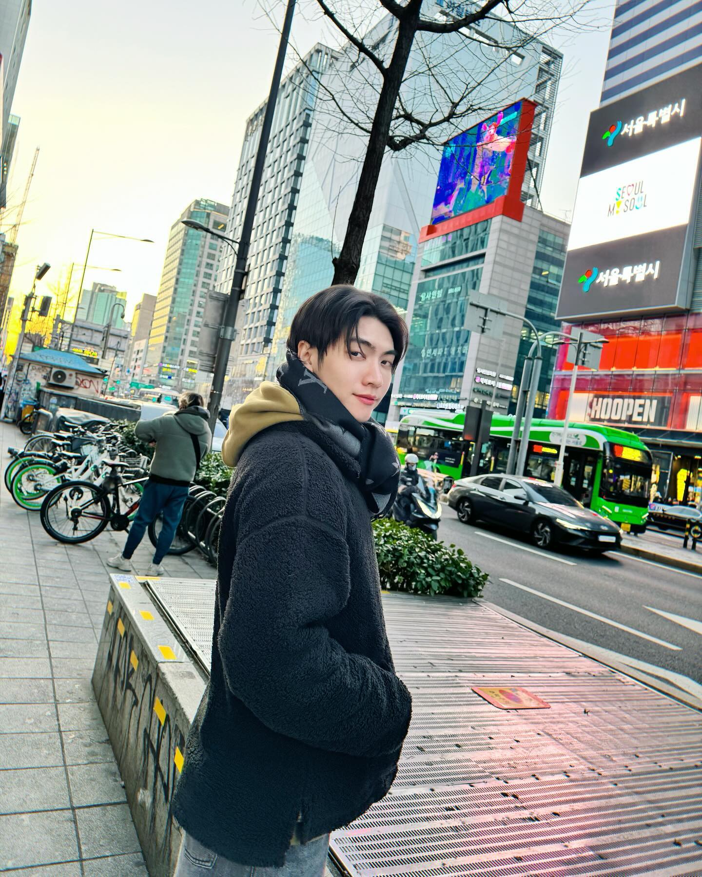 บอส - ชัยกมล เสริมส่งวิทยะ
