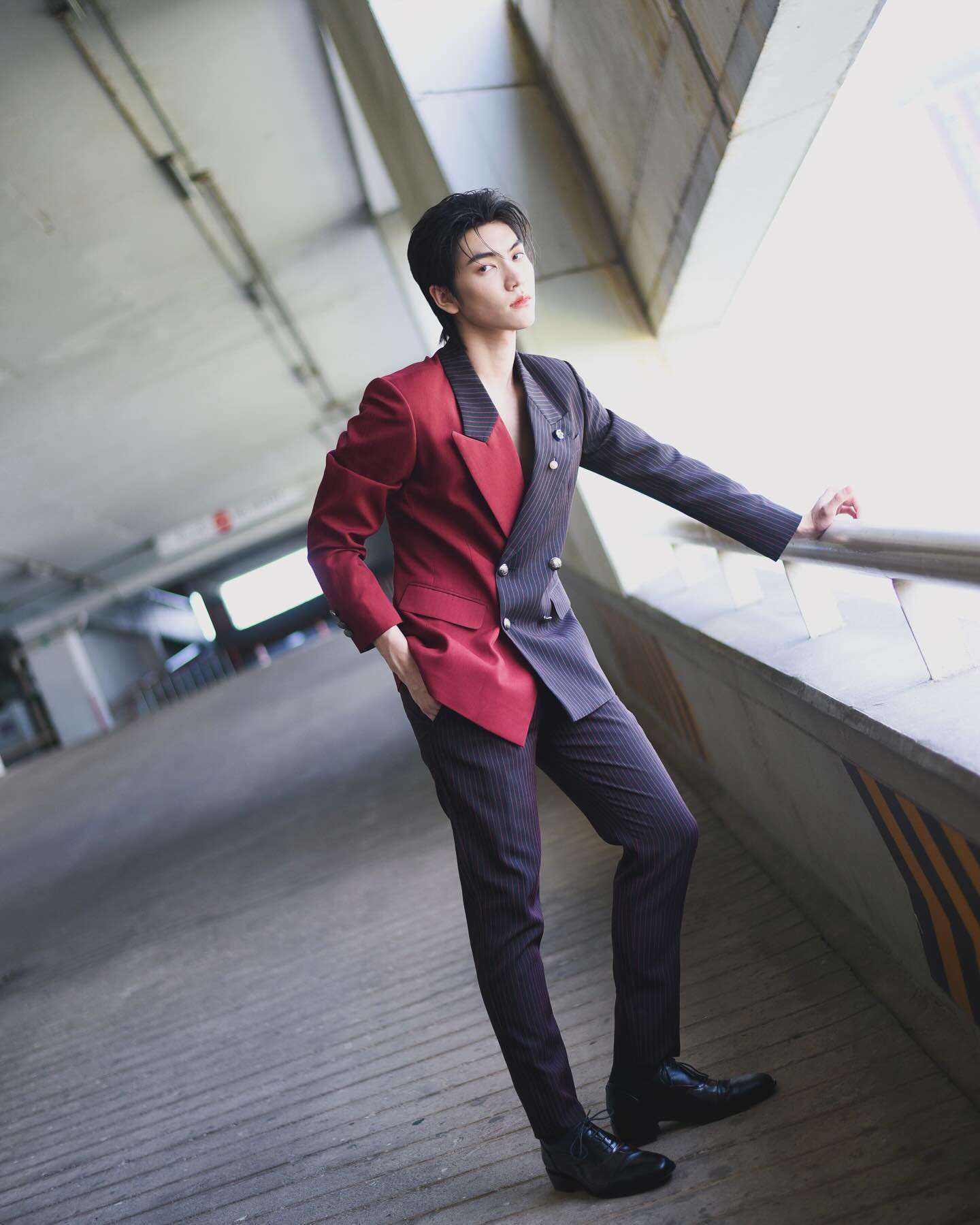 บอส - ชัยกมล เสริมส่งวิทยะ
