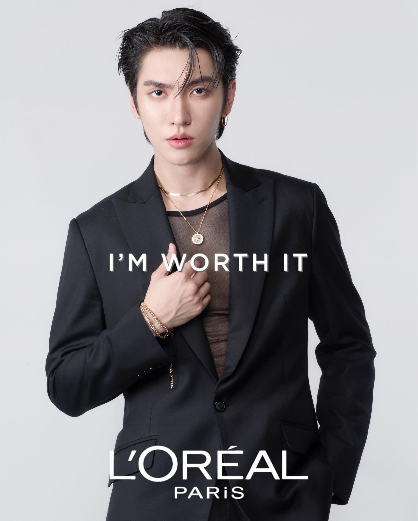 บอส - ชัยกมล เสริมส่งวิทยะ