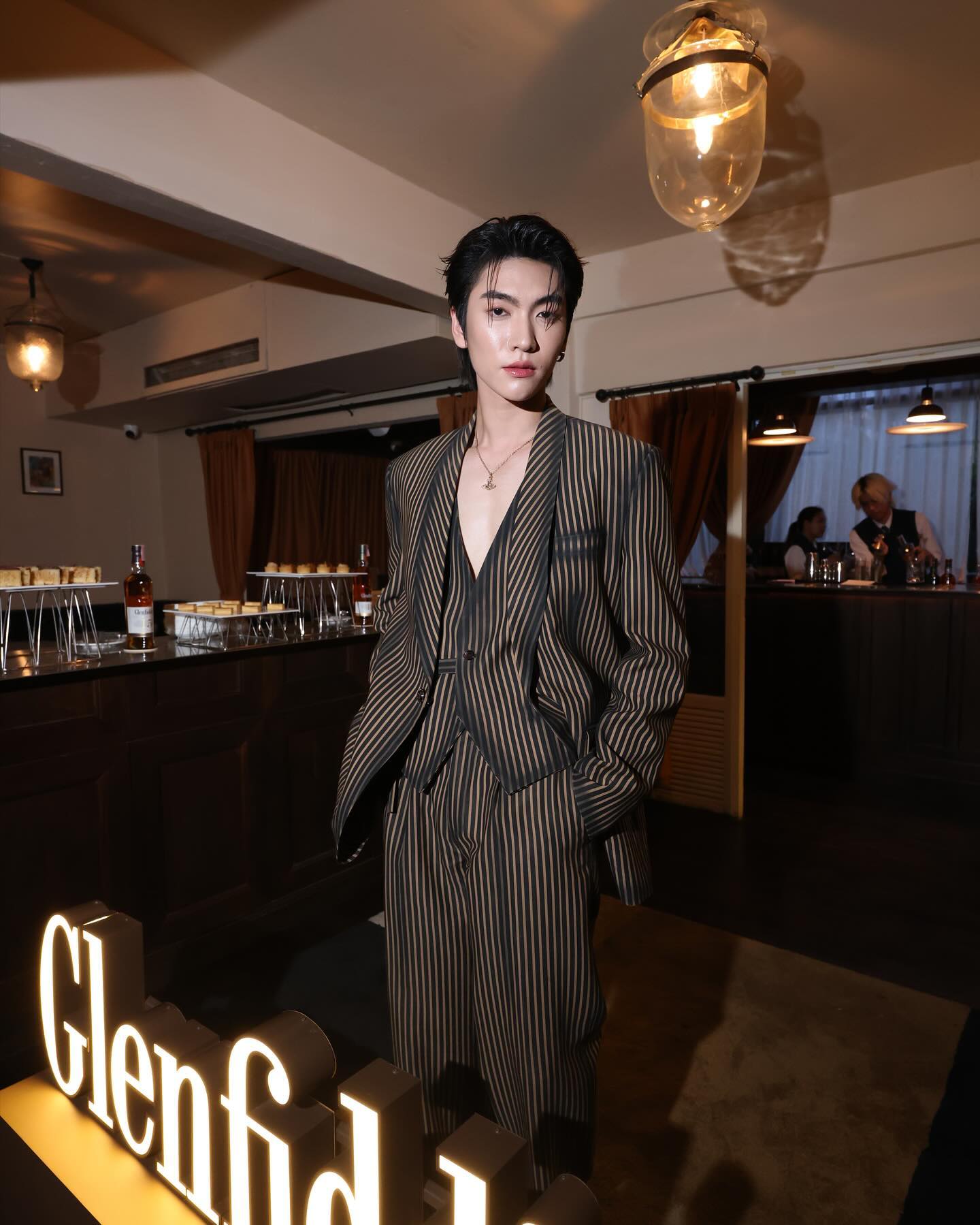 บอส - ชัยกมล เสริมส่งวิทยะ