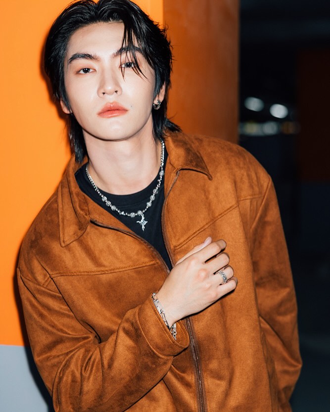 บอส - ชัยกมล เสริมส่งวิทยะ