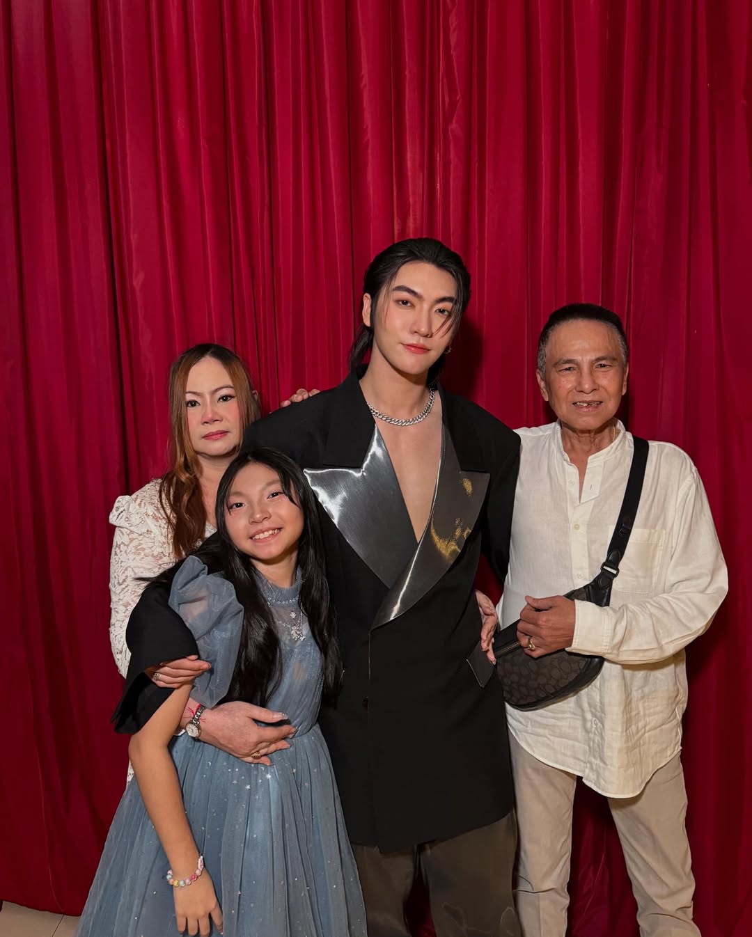 บอส - ชัยกมล เสริมส่งวิทยะ