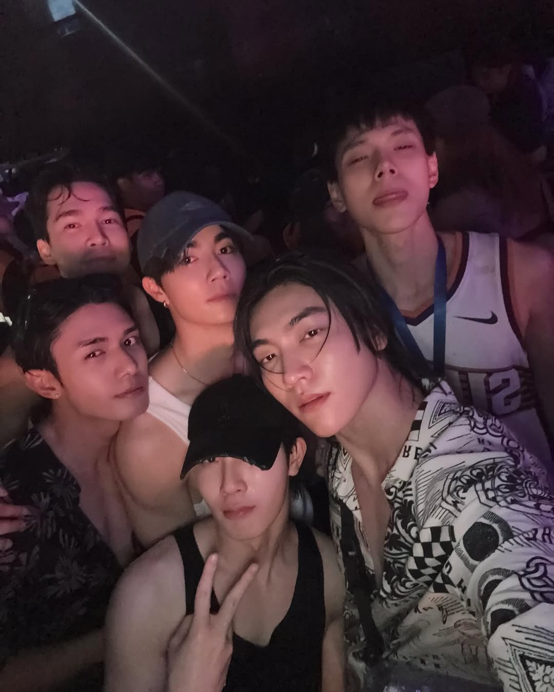 บอส - ชัยกมล เสริมส่งวิทยะ
