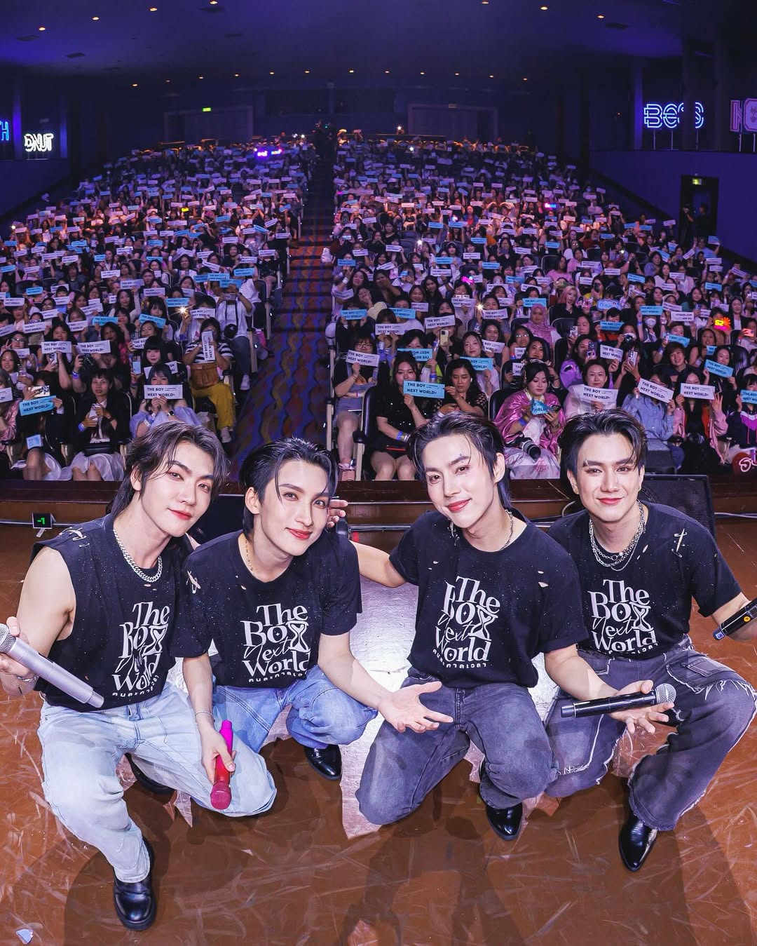 บอส - ชัยกมล เสริมส่งวิทยะ