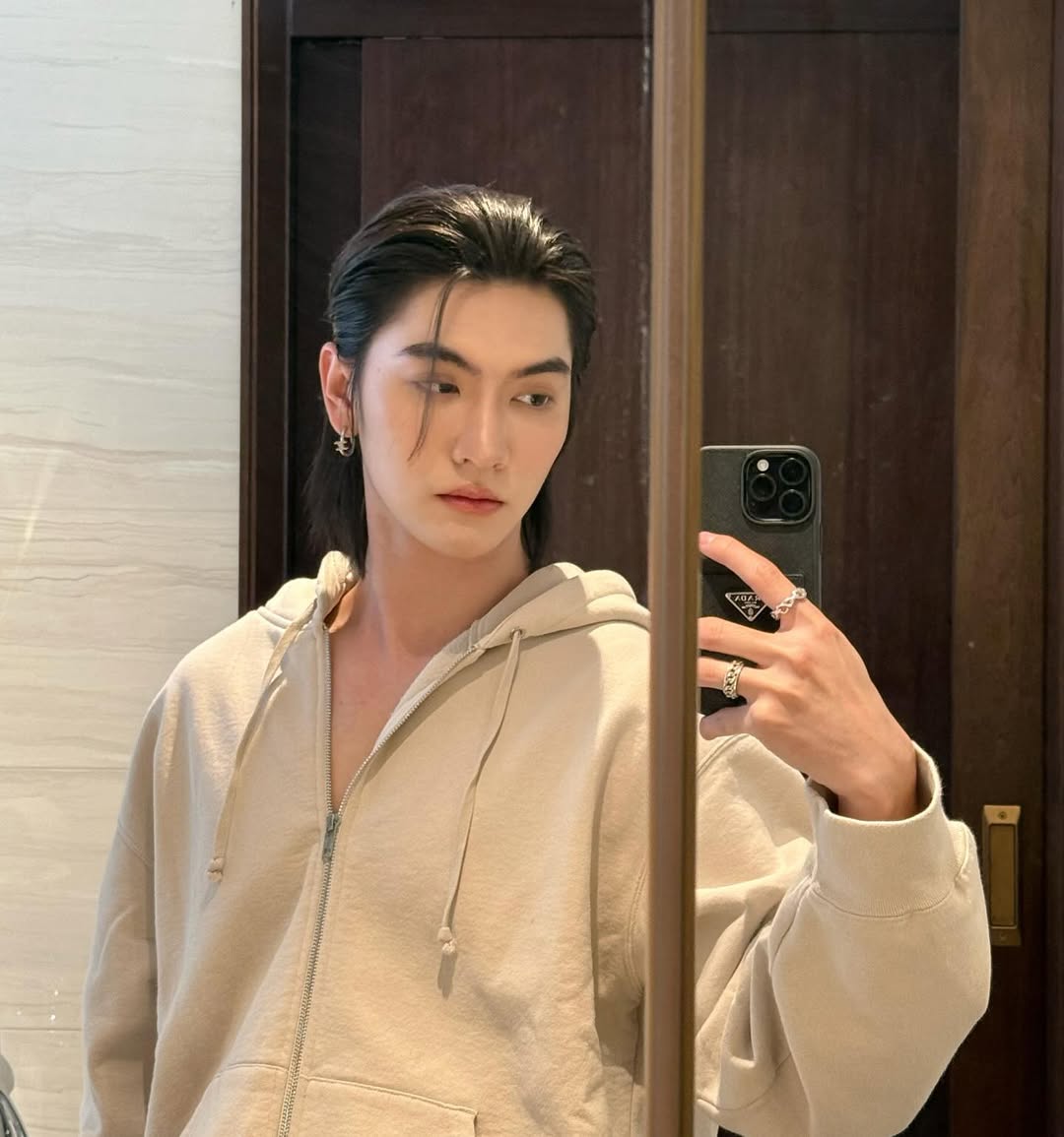 บอส - ชัยกมล เสริมส่งวิทยะ