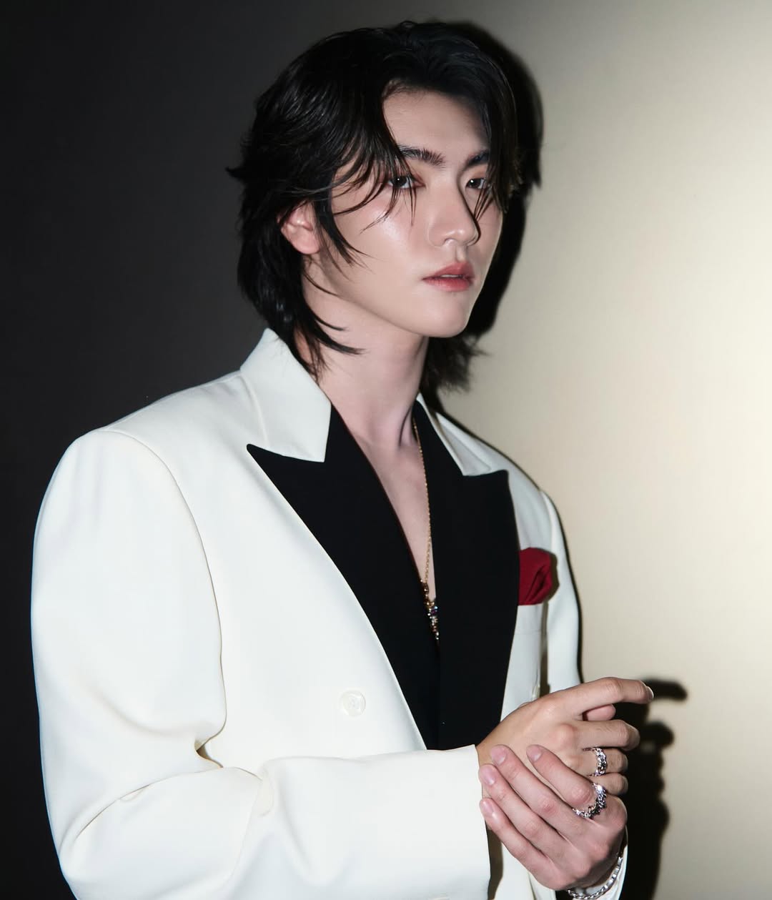 บอส - ชัยกมล เสริมส่งวิทยะ