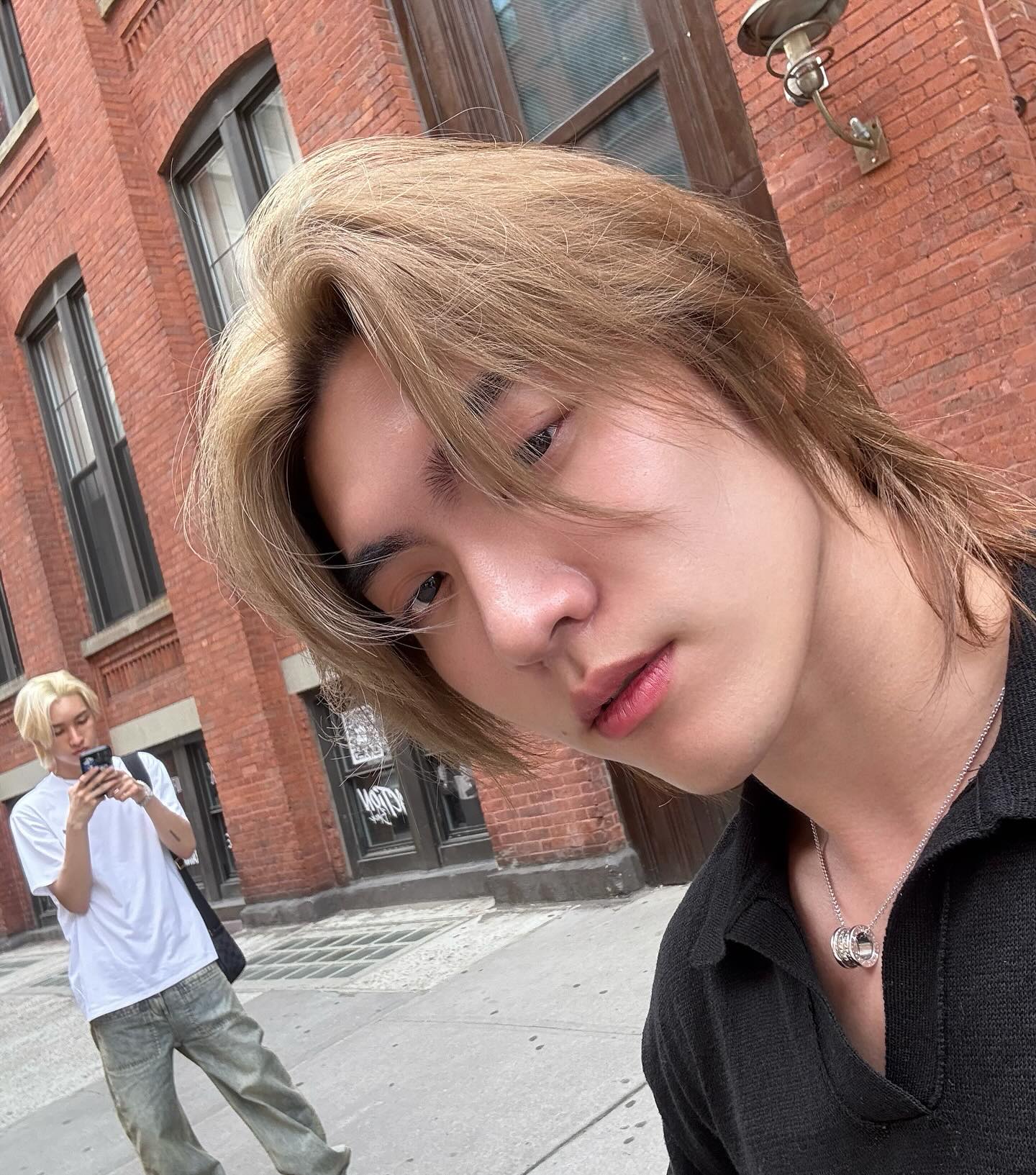 บอส - ชัยกมล เสริมส่งวิทยะ