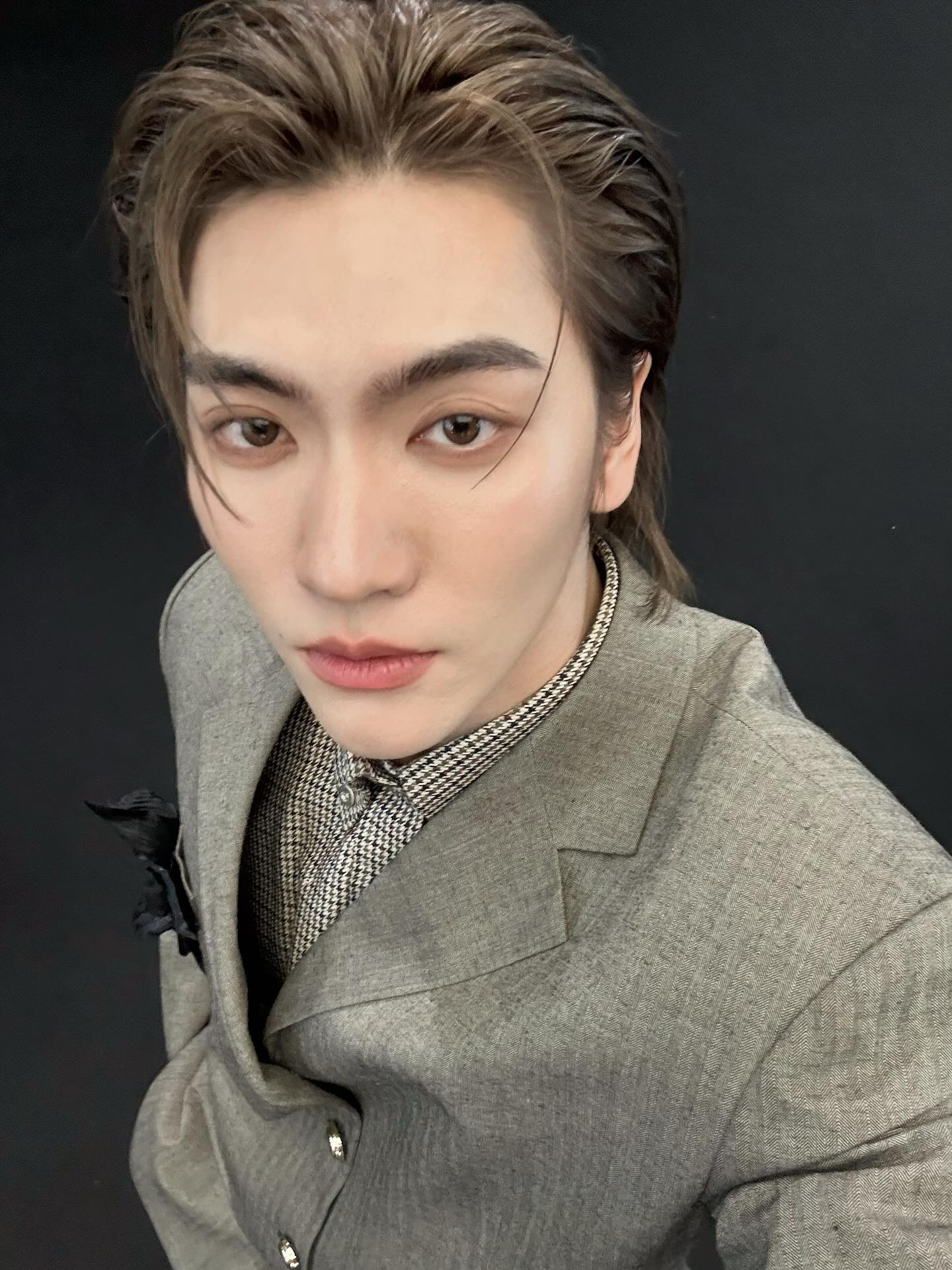 บอส - ชัยกมล เสริมส่งวิทยะ