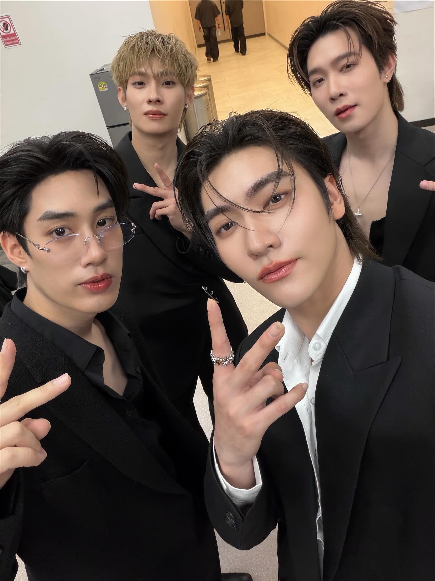 บอส - ชัยกมล เสริมส่งวิทยะ