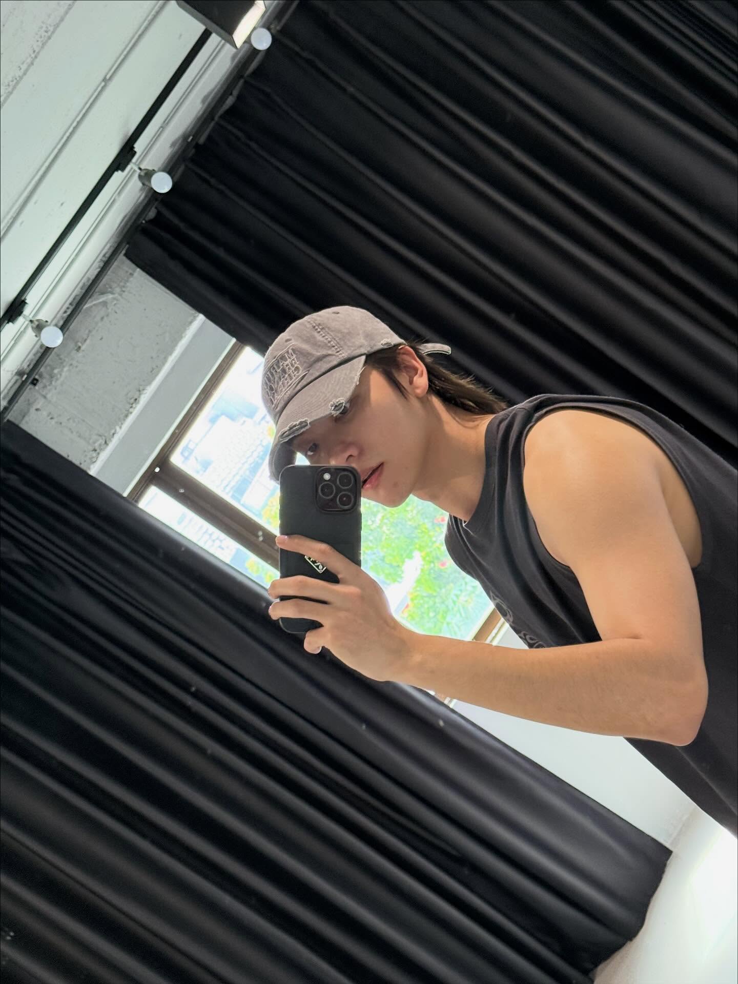 บอส - ชัยกมล เสริมส่งวิทยะ