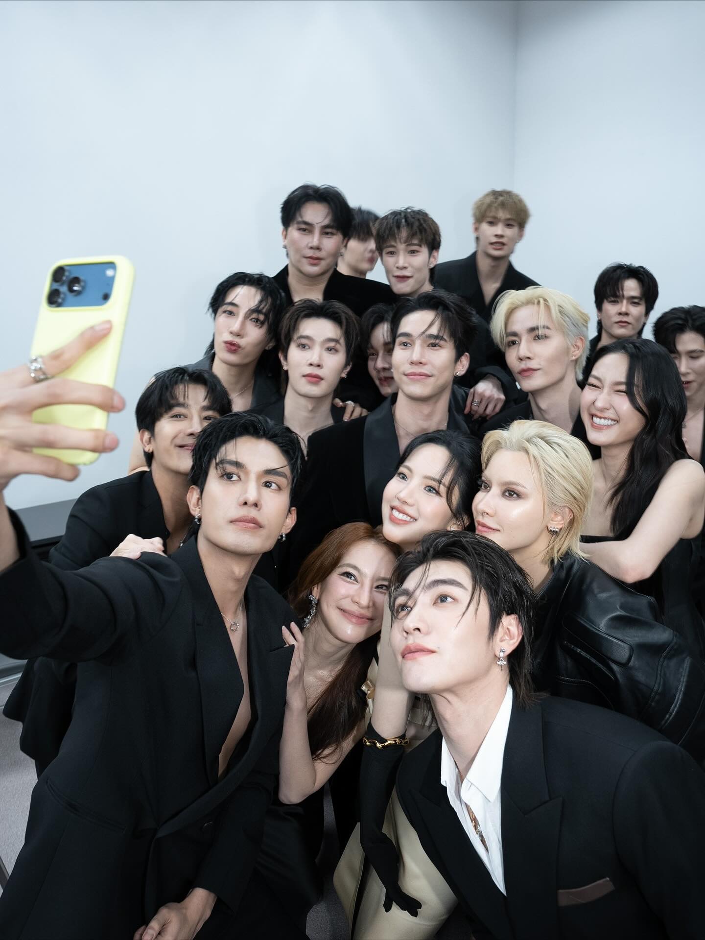 บอส - ชัยกมล เสริมส่งวิทยะ