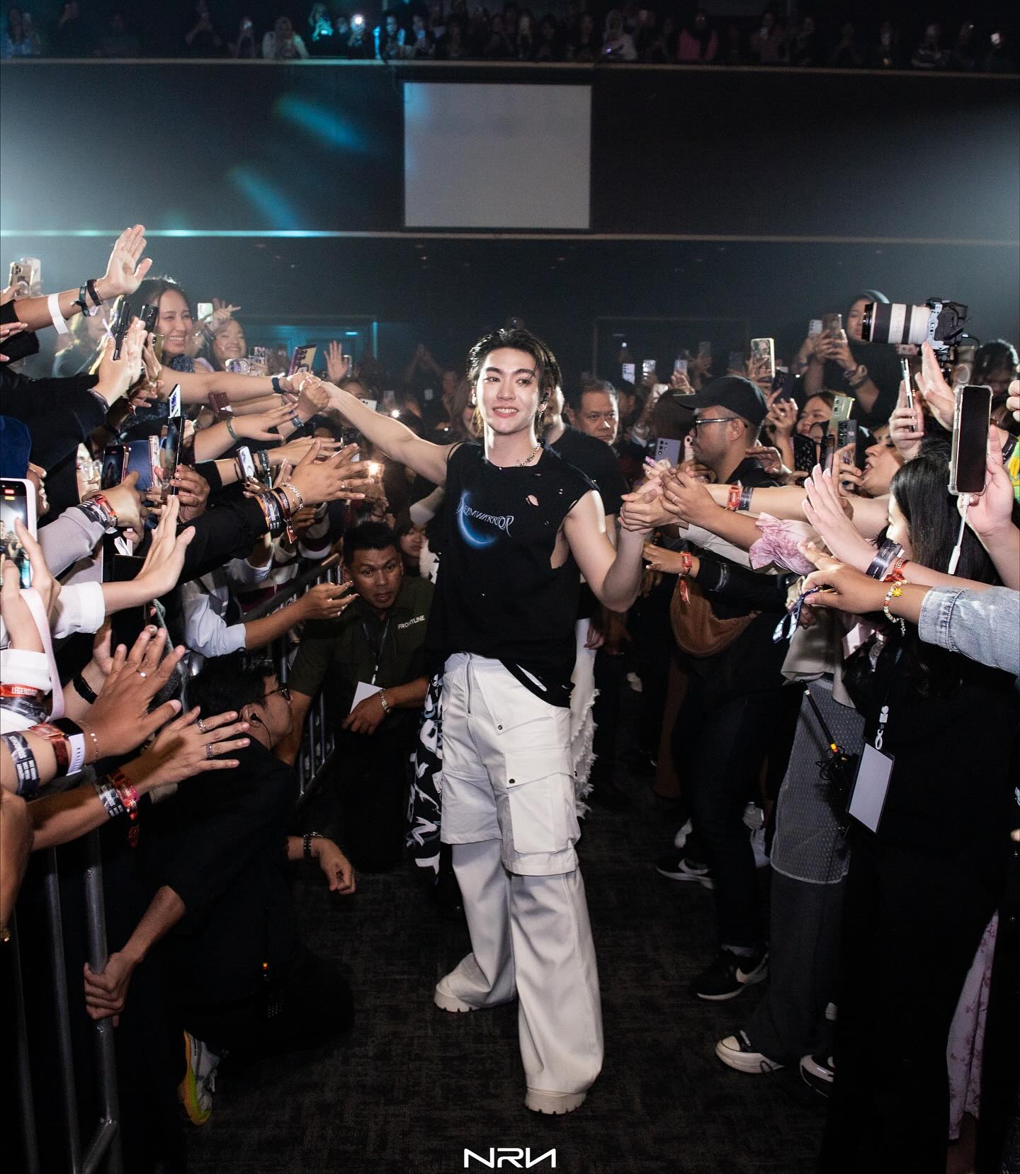 บอส - ชัยกมล เสริมส่งวิทยะ