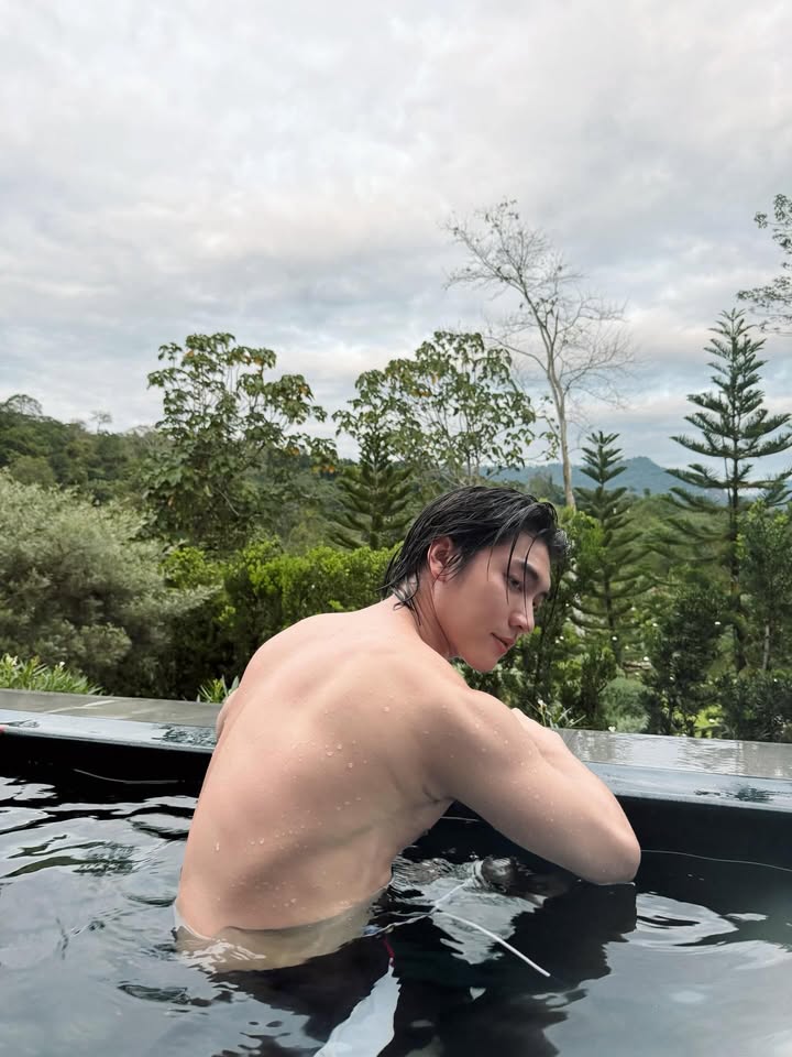 บอส - ชัยกมล เสริมส่งวิทยะ